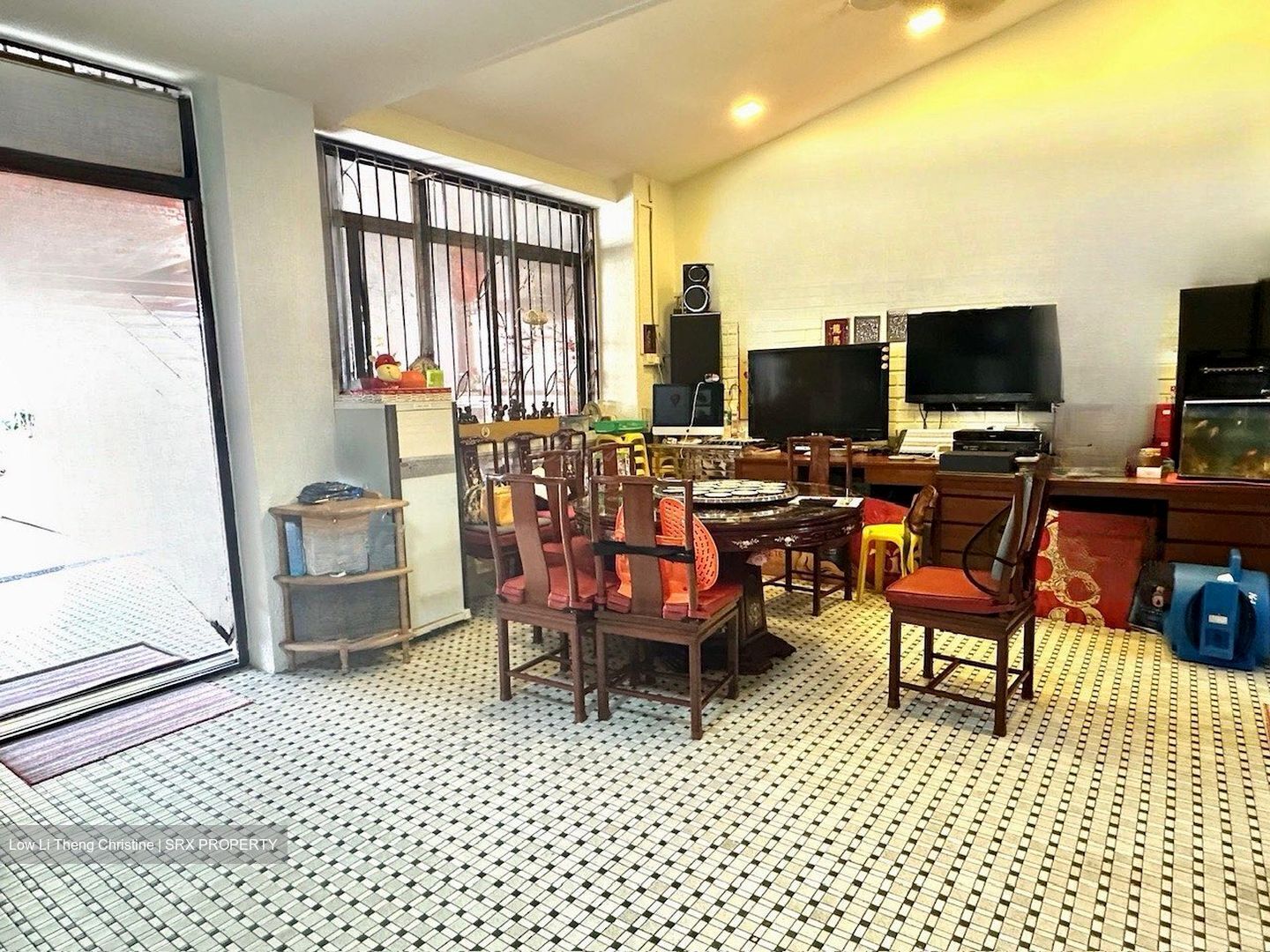 Happy Avenue East (D13), Terrace #551623141